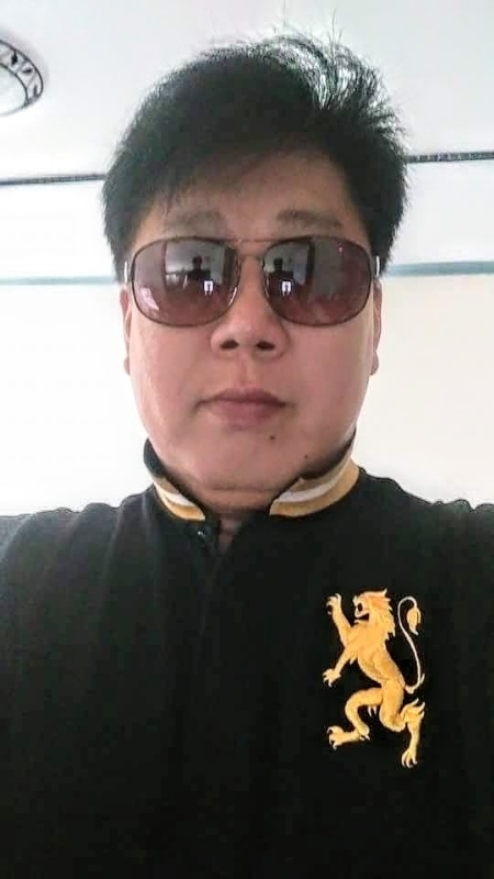 含笑半步癲的第一张照片--嘉义父母相亲团